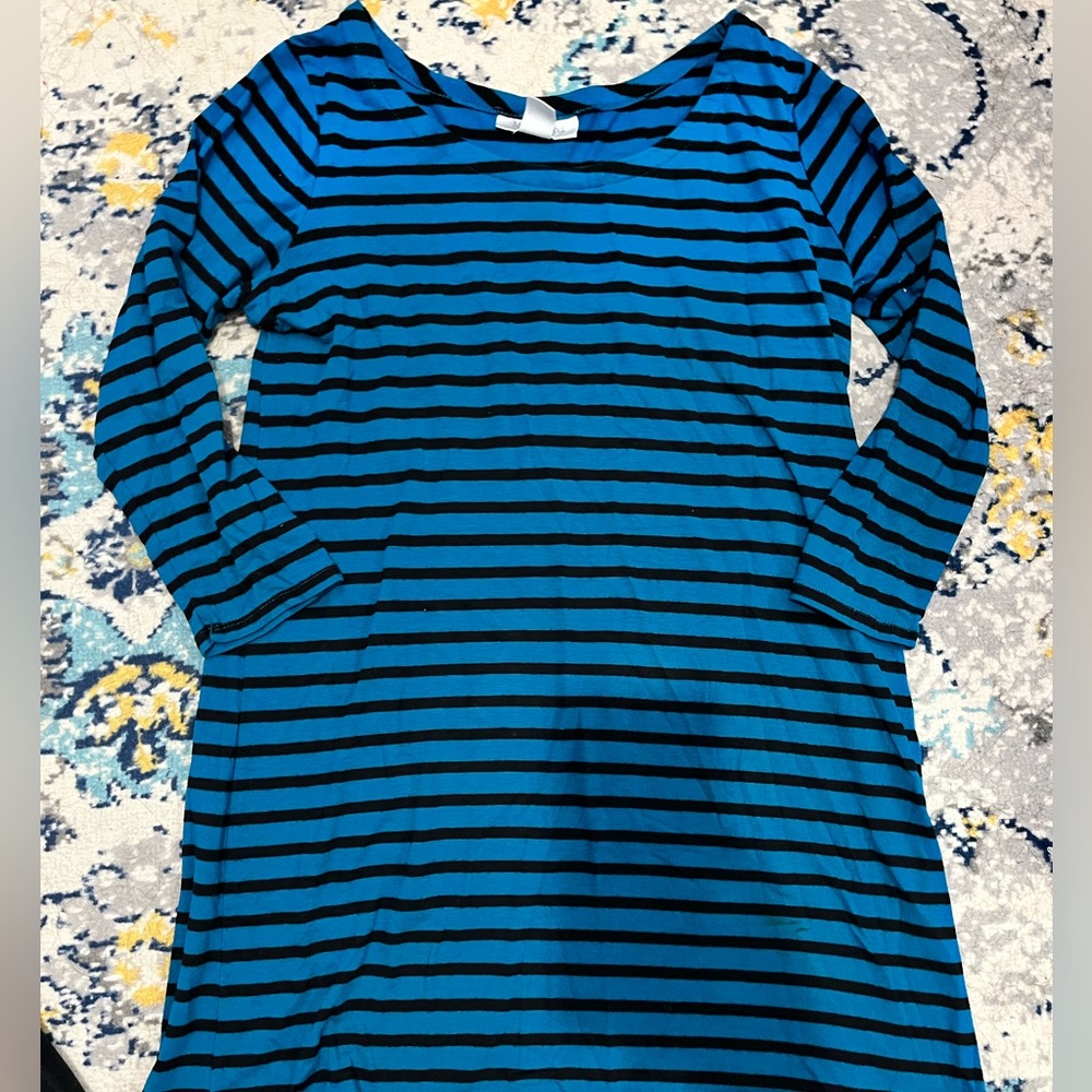 Maternity 3/4 sleeve cut shirt